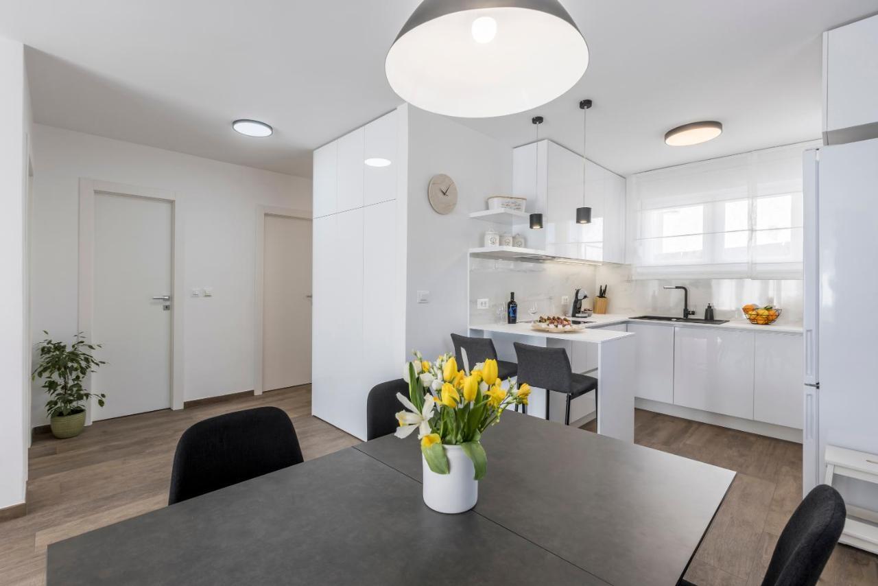 Domus Mea Apartment Спліт Екстер'єр фото